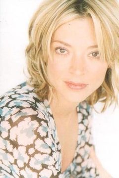 Katherine Kendall interpreta Megazeppelin Waitress