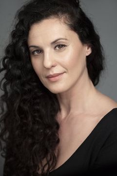 Farah Hamed interpreta Mujer Extranjera