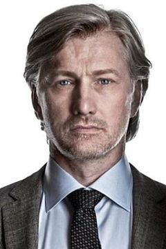 Ulf Friberg interpreta Hans-Erik Wennerström