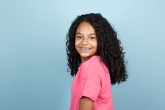 Ariana S. Gomez interpreta Young Nina