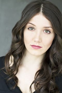 Candice May Langlois interpreta Mother with Infant