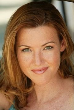 Melissa Disney interpreta Guy's Mother (voice)