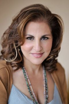 Kathy Najimy interpreta Motel Maid