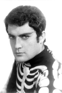 Rosario Borelli interpreta Gallo's henchman