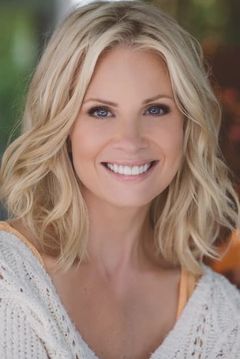 Monica Potter interpreta Lori Colson