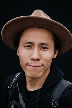 Pasang Arya Sherpa interpreta Ang Nyima