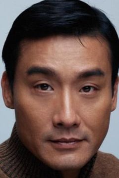 Tony Leung Ka-fai interpreta Fei's father