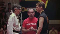Pat E. Johnson interpreta Referee