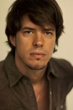 Paul Dawson interpreta Bellboy