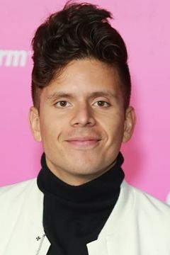Rudy Mancuso interpreta Albert Desmond