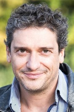 Emanuele Arrigazzi interpreta Giovanni Corrieri