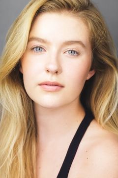 Kennedy McMann interpreta Nancy Drew