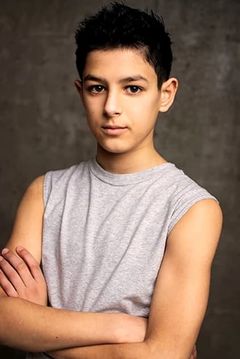 Bodhi Sabongui interpreta Amon Tomaz