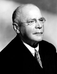 H.V. Kaltenborn interpreta Radio Broadcaster