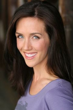 Staci Lawrence interpreta Female Globodyne Employee