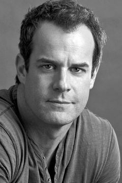 Josh Stamberg interpreta Lennie