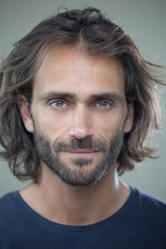 Theo Theodoridis interpreta Lazarus