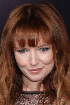 Stef Dawson interpreta Annie Cresta