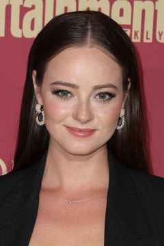 Shannon Maree Walsh interpreta Rachel