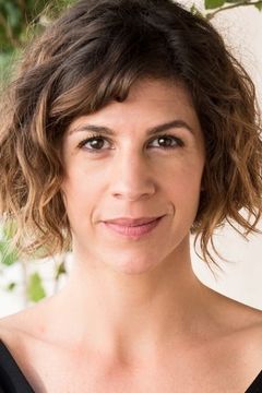 Juliette Tresanini interpreta L'institutrice