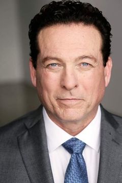 Anthony Snow interpreta JT Davis