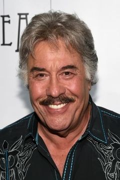 Tony Orlando interpreta Steve Spirou