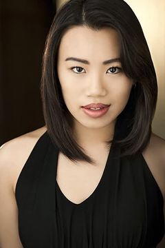 Vivian Full interpreta Kristine Ling