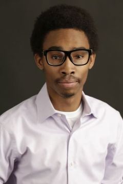 Brian Gilbert interpreta Young Vinnie (Carter)