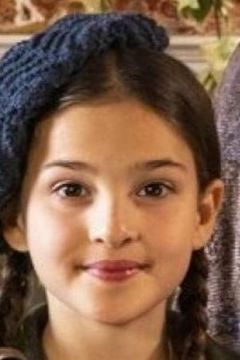 Ella Bernstein interpreta Clara (voice)