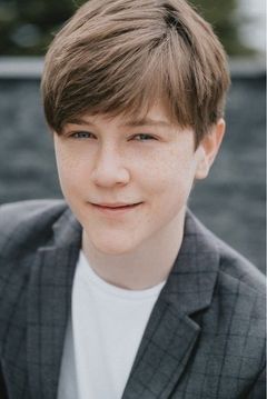 Finley Howard interpreta Poor boy (uncredited)