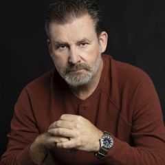 Shane Harbinson interpreta SWAT Officer