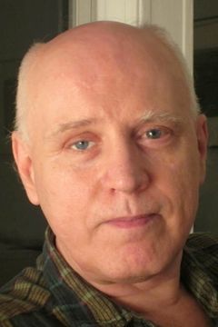 Tom Farrell interpreta Cliff Ormsby