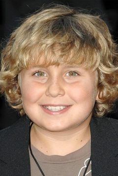 Bryce Hurless interpreta 9-Year-Old Brennan