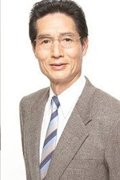 Yuji Mikimoto interpreta Cop (voice)