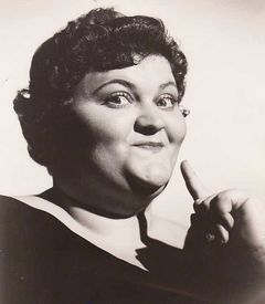 Thelma Pelish interpreta Lady Customer