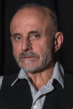 Giuseppe Cederna interpreta Narrator (voice)