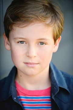 Wyatt Ralff interpreta Louis