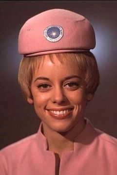 Chela Matthison interpreta Stewardess