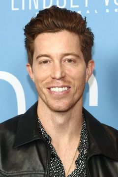 Shaun White interpreta Clueless Smurf (voice)