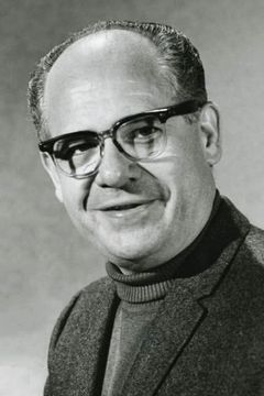George Schaefer interpreta Mike