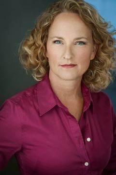 Nancy Kerr interpreta Erica