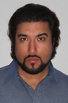 Anthony Ledesma interpreta Convict