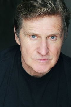 Michael Howe interpreta Terence Bernard