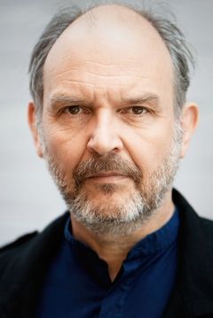 Ingo Ospelt interpreta Arzt Zürich