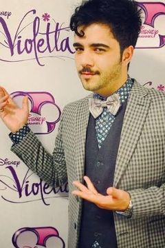 Rodrigo Frampton interpreta Milton Vinícius