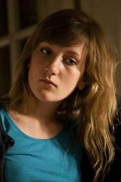 Freja Riemann interpreta Laura Christensen