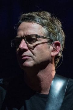Stone Gossard interpreta Himself - Citizen Dick