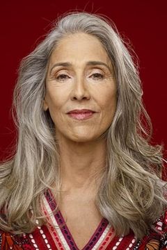 Leslie France interpreta Kya (mid-70s)