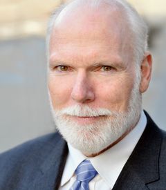 Tedd Dillon interpreta Santa