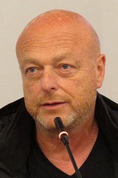 Gérard Krawczyk interpreta Captain Welcoming Martapuraïs